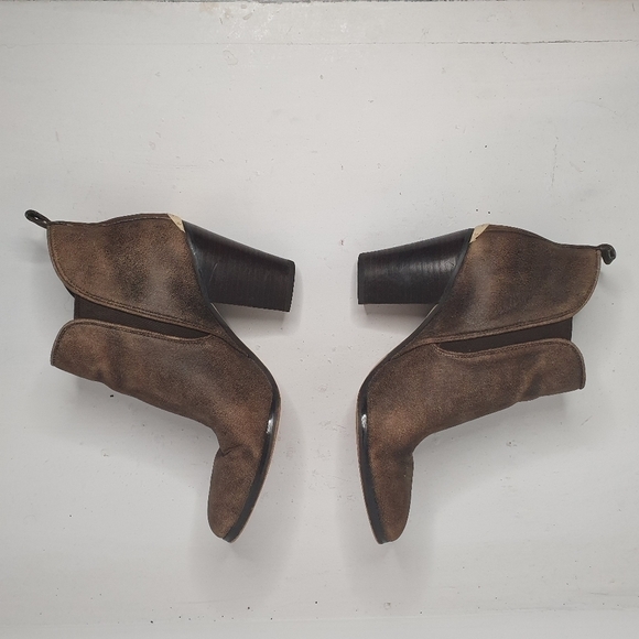 Michael Michael Kors Washed Brown Leather Pull on Ankle Heeled Boot Size 9.5M - Picture 4 of 9